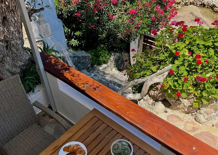 Kohyli Boutique * Agia Pelagia Chlomou
